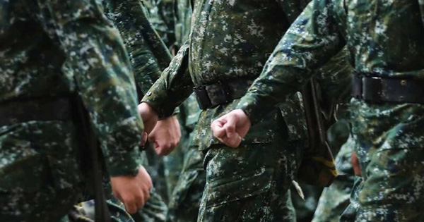 台湾延长兵役 新岁兵凶战危